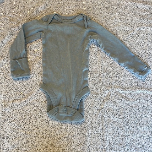 Little Planet Organic by Carter’s Onesie Set - Picture 2 of 6